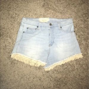 Altar’d state shorts